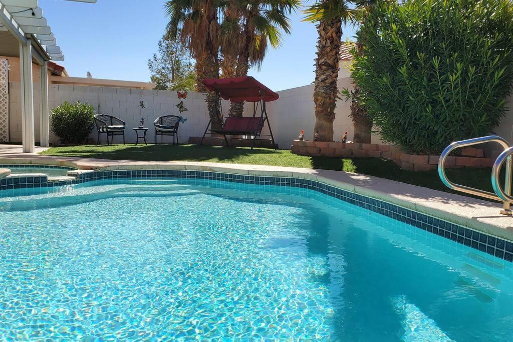 Comfortable Family Home Las Vegas Exterior photo